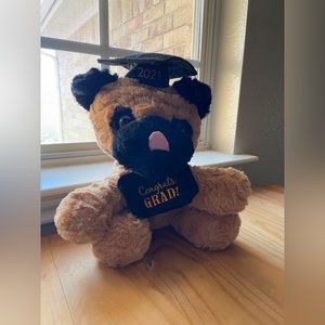 2021 Graduation, gift card holder stuffed dog.